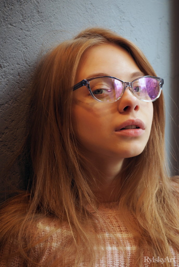 Blonde Teen Hottie Siya