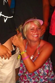Amateur blonde girlfriend handjob