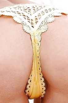 Aneta Keys hot babe masturbating with long dildo
