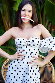 Playful Beauty Eve Sweet