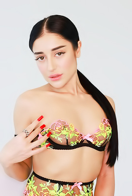 From Armenia Hottie Ara Mix With Wet Vagina Masturbated