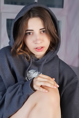 Goddess Naked Teen Elle Mira