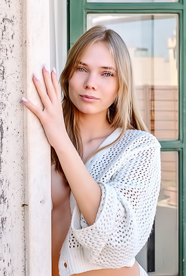 Luise Charming Blue-eyed Beauty Doesn’t Fight The Urge To Go Naked Outdoors