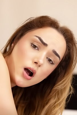 Alice Zaffyre Gettin Her Pussy Wide Open