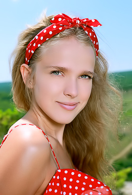 Xenia Elfin Beauty Is Soon Naked In The Sunshine