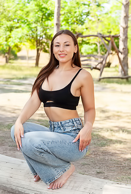 Sumiko Invites The Sun To Kiss Her Sexy Booty