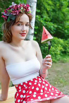 Rokki Her Mouthwatering Curves Sure To Whet Your Appetite