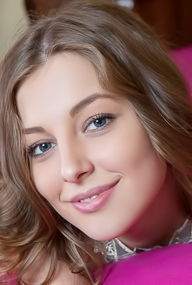 Teen Shows Her Beauty