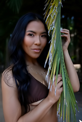 Jada Kai Nude Photos Paying Homage To Her Body