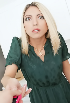 Heat and Moans In Brandi Swans Getting Controlled Bedroom
